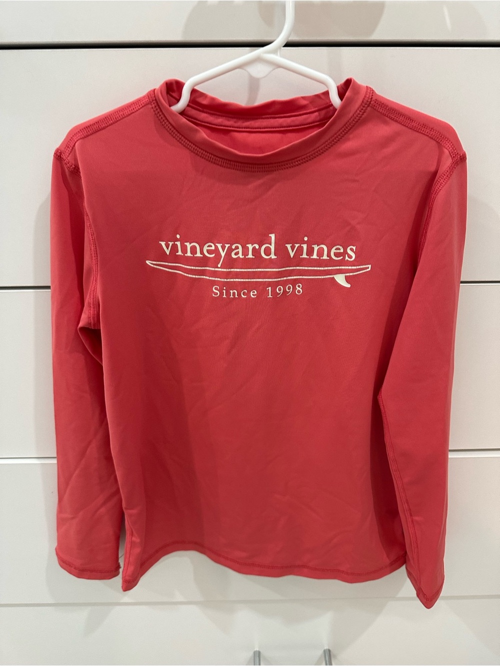 Vineyard Vines Boys Long-Sleeve Logo Rashguard in Coral Size 6
